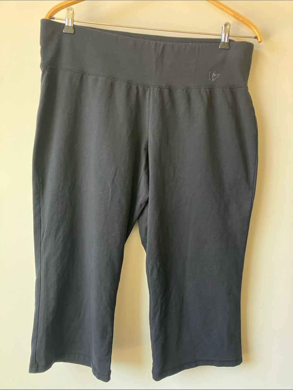 LB Active Lane Bryant Black Cropped Athletic Leggings Size 18/20